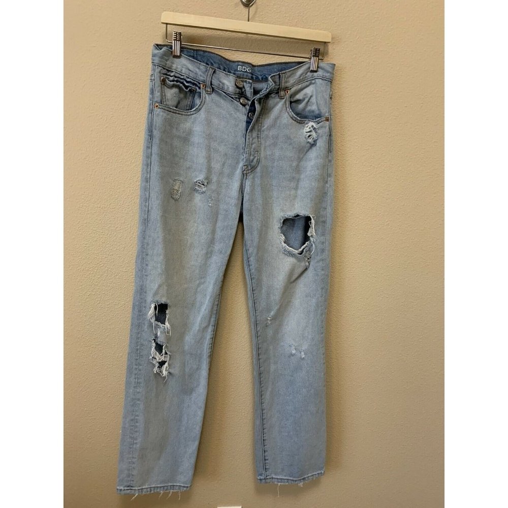 BDG The Straight Womens Five Pocket Factory Destroyed Button Fly Jeans  W29x L31